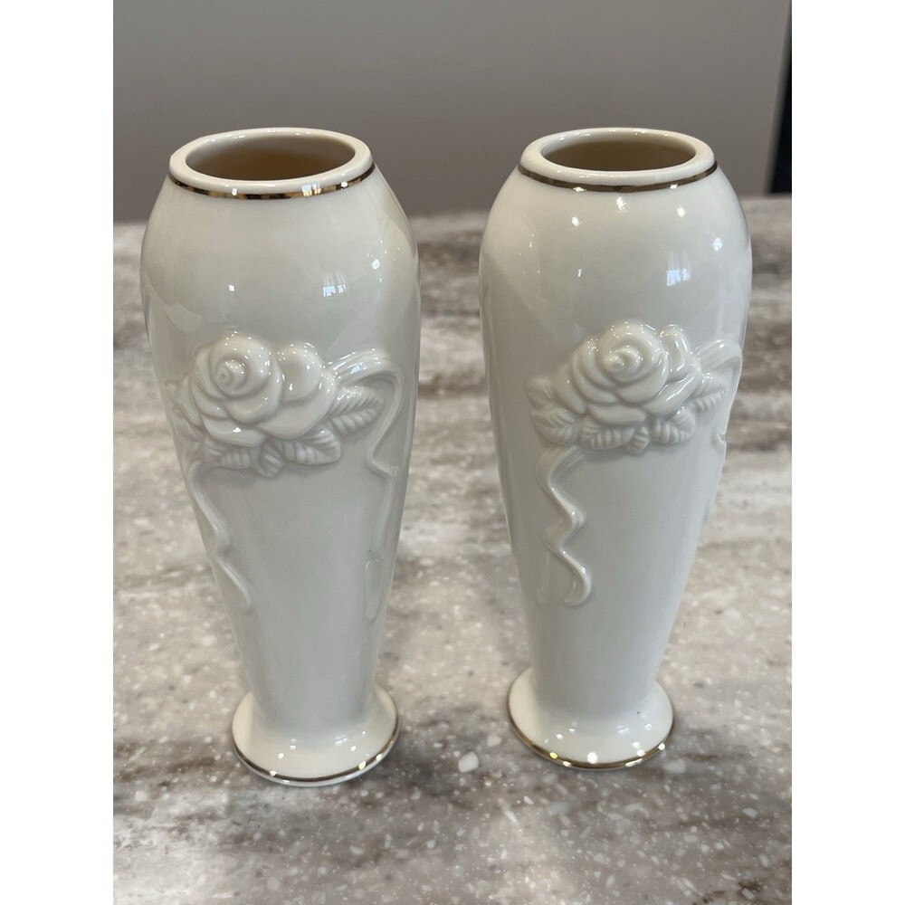 Rose Blossom Bud Vases, Ivory 24k Gold trim 5.75" Tall. Set Of 2 LENOX